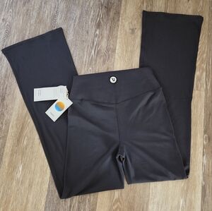Vuori Chilled Out Bootcut Flare Pants NWT Black Athleisure Yoga Casual Wide Leg